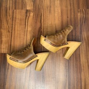 Sbicca Vintage Collection Clogs